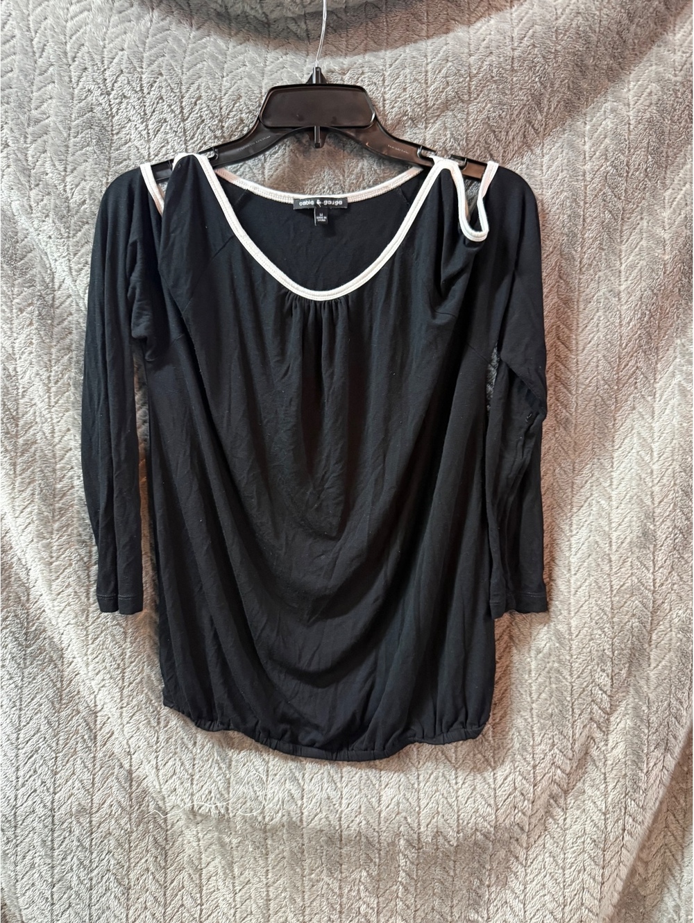Cable & Gauge Black Cold Shoulder Top with White Trim, Size M